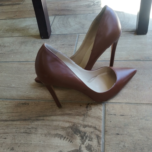 Shoes - Picture 7 of 7